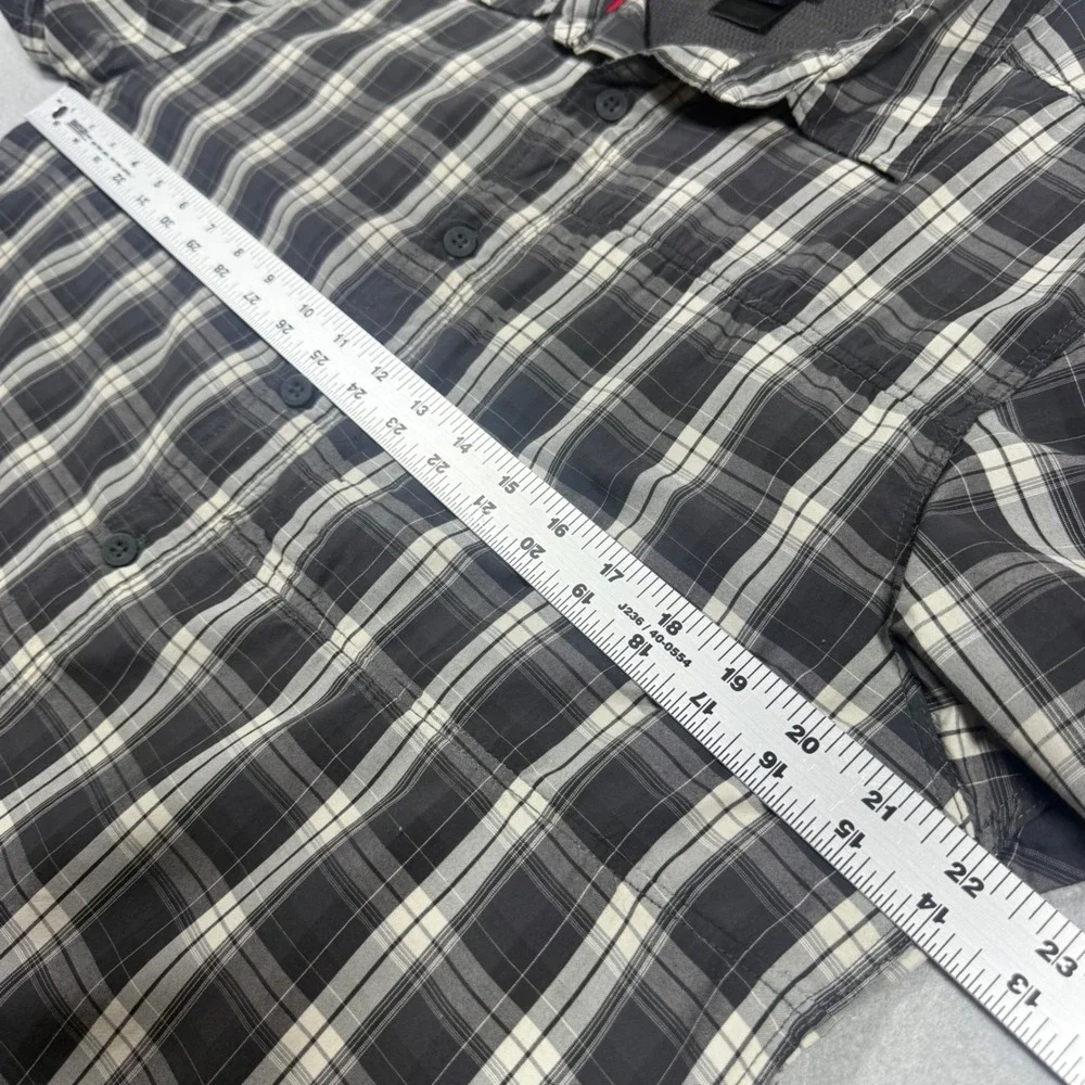 The North Face Mens Black White Plaid Short Sleeve Button Up Hiking Shirt L